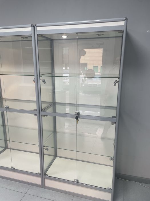 Витрины стеклянные