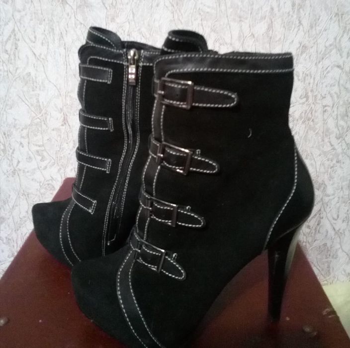 Продам обувь 36-37 рр