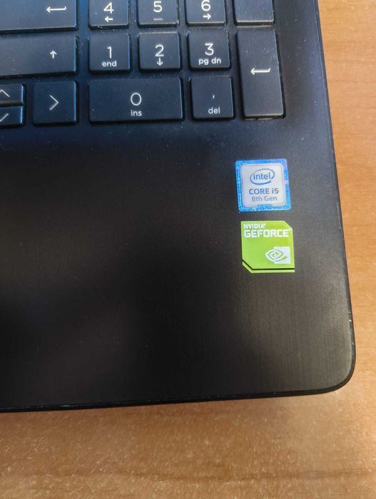 Laptop HP .Intel i5 8th gen . 240GB SSD . Nvidia 130mx 4GB . 8GB DDR4.