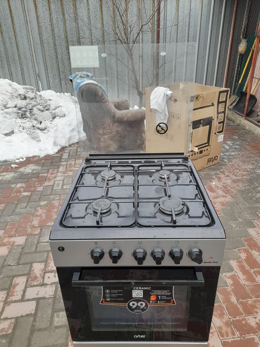 Продам плиту четырехкомфорную