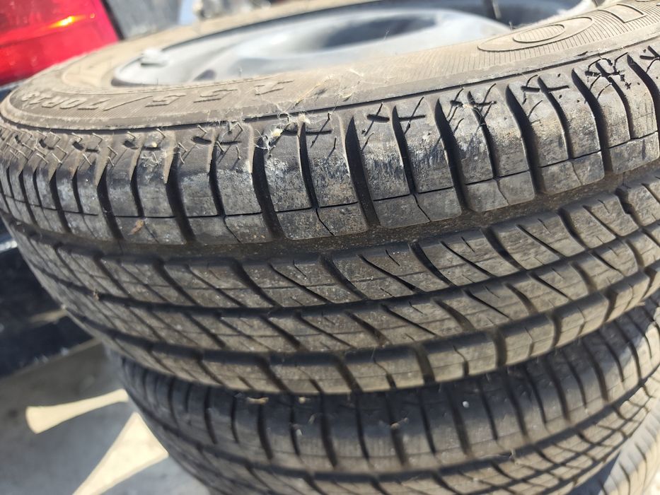 Продавам 4 броя гуми 155/70R13