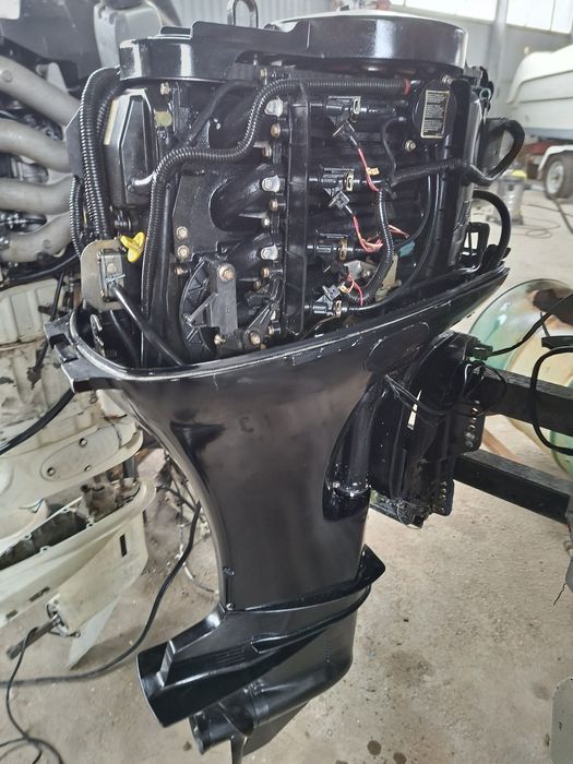 Motor de barca Mercury 60 cp 4 timpi EFI