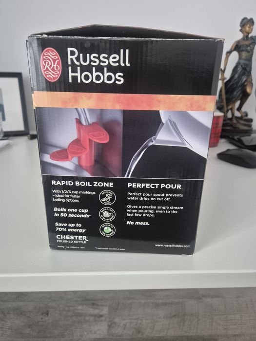 Fierbător Russell Hobbs