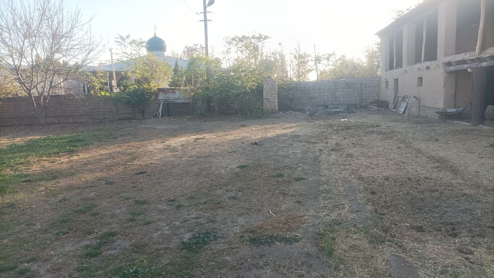 Uy yer Hovli Koʻchmas Mulk