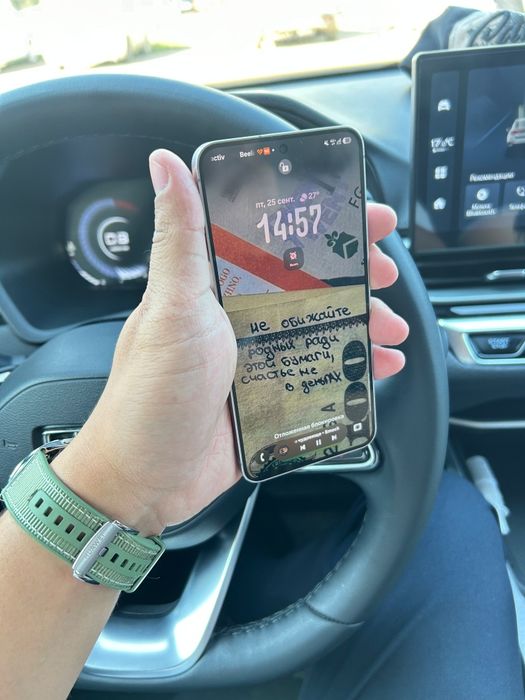 Samsung s25 в хорошем состоянии