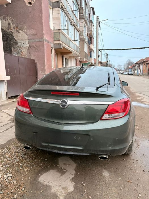 Vând Opel insignia 2.0 benzina