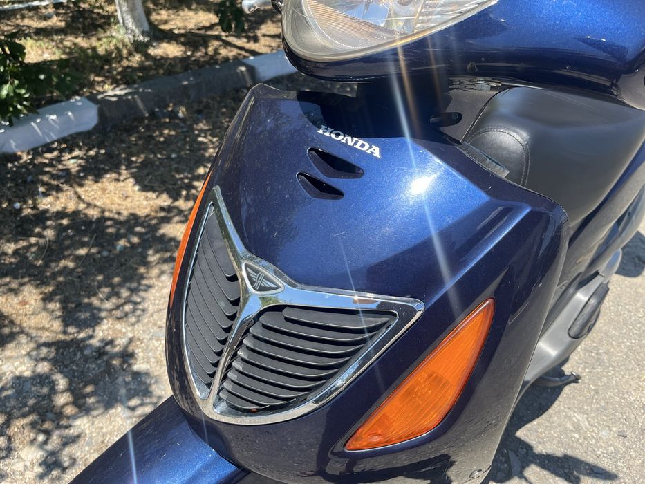 Скутер Honda SH 150