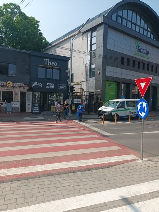 Spatiu comercial  stradal , zona 0  - proprietar 70 mp