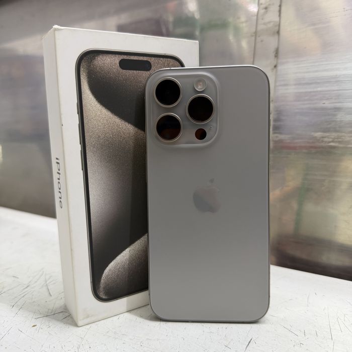iPhone 15 Pro 256GB Natural Titanium