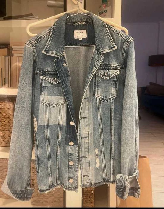 GAS geaca de blugi marime L (merge pentru M)