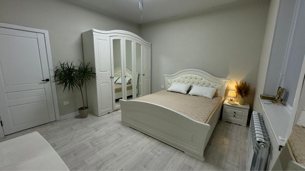 Продам кровать с матрасом