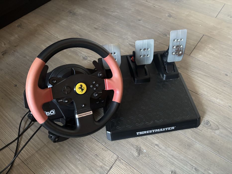 Volan simulator gaming Thrustmaster T150 Ferrari cu pedale T3PA Sim Racing Force Feedback
