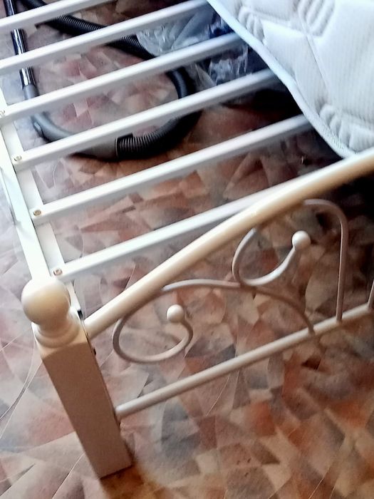 Продается кровать односппльня