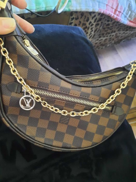 Дамска чантичка марка Louiss Vuitton нова