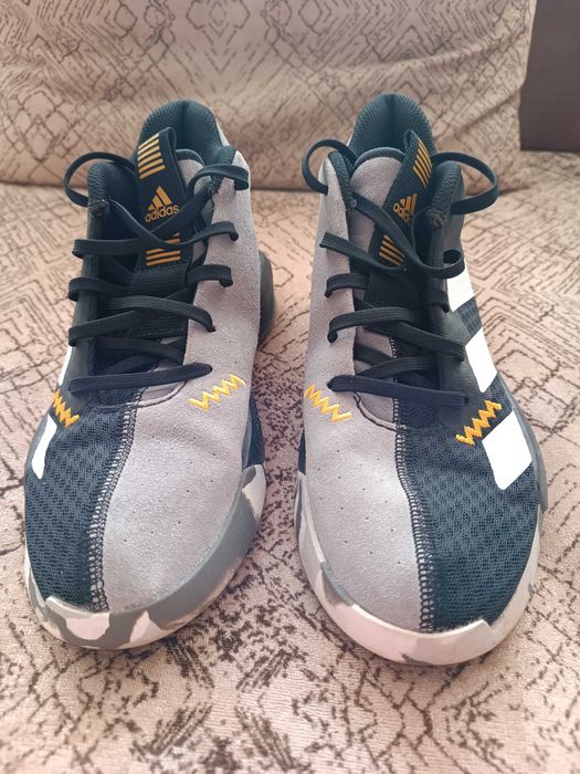 Баскетболни обувки Adidas