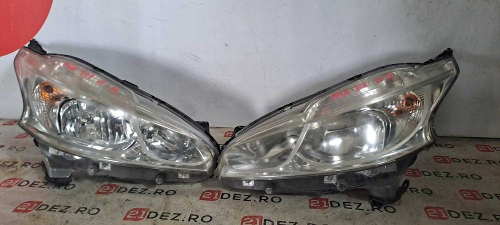 Faruri / Far stanga , far dreapta Peugeot 208 generatia 2012 - 2016 , pretul afisat este per bucata