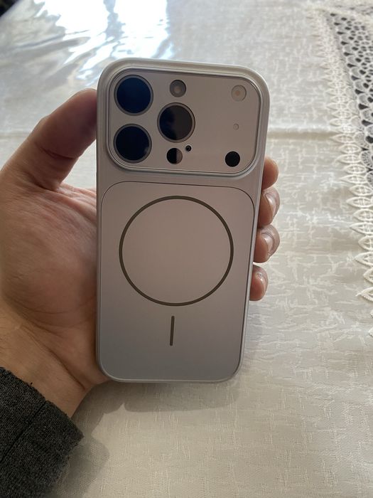 Продам айфон 16про iphone 16pro