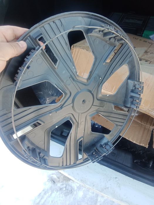 Продам колпаки совершенно новые