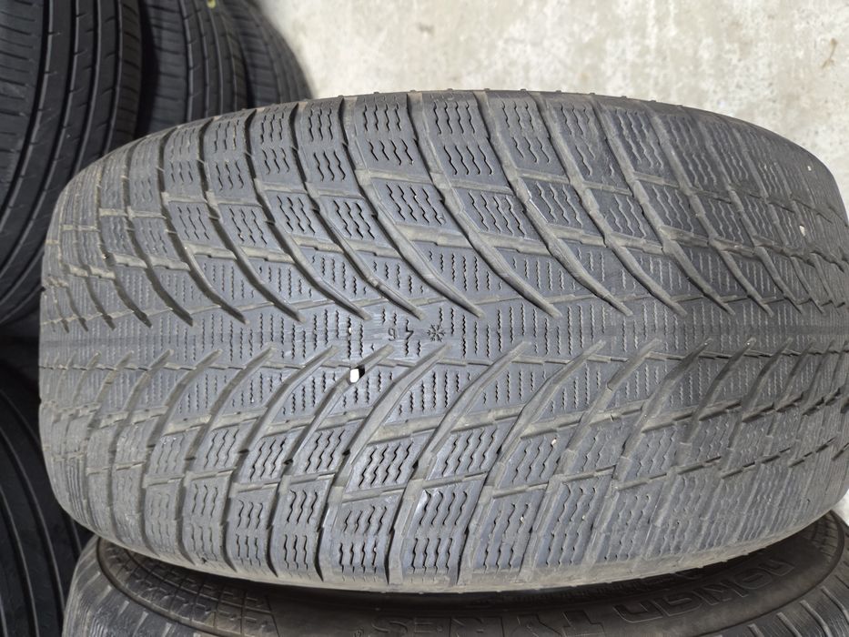 Set 4 anvelope SH iarna Nokian 235/45/18 dot 2020