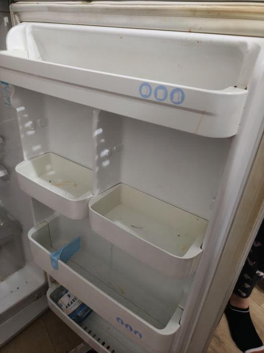 Продам холодильник