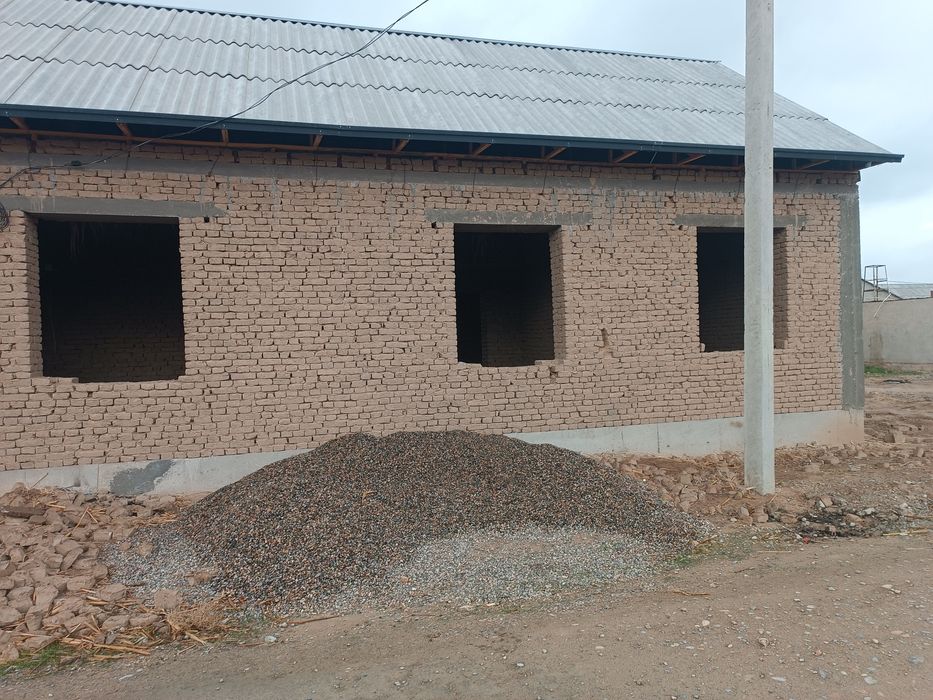 Hovli sotiladi  4 sotihlik