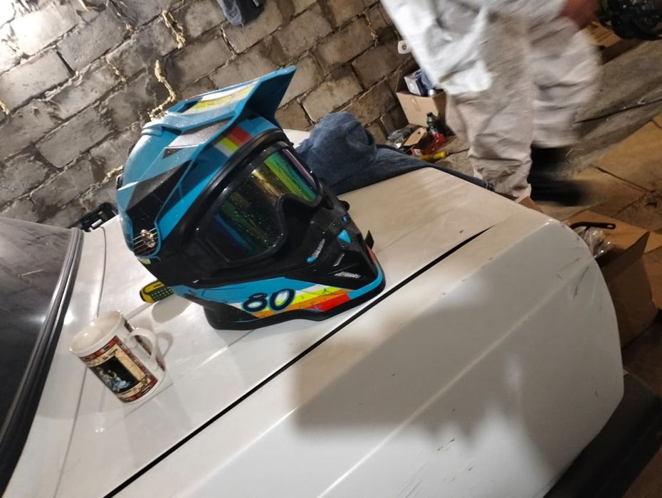 Продам шлём кроссовый