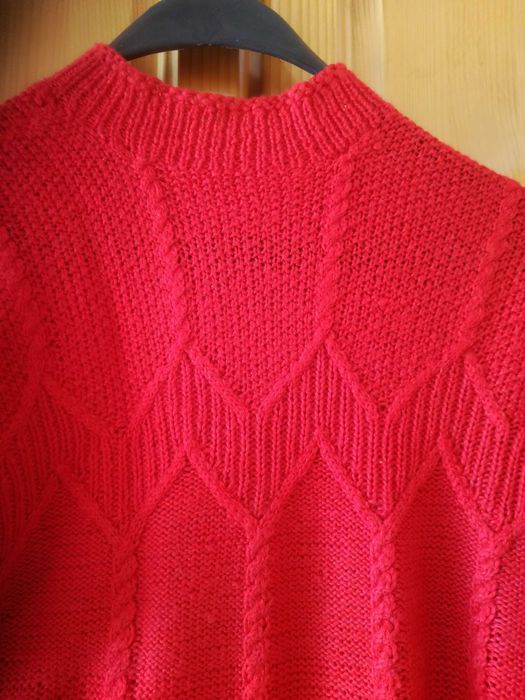 Нов детски пуловер за момиче ръст 147-152 см.