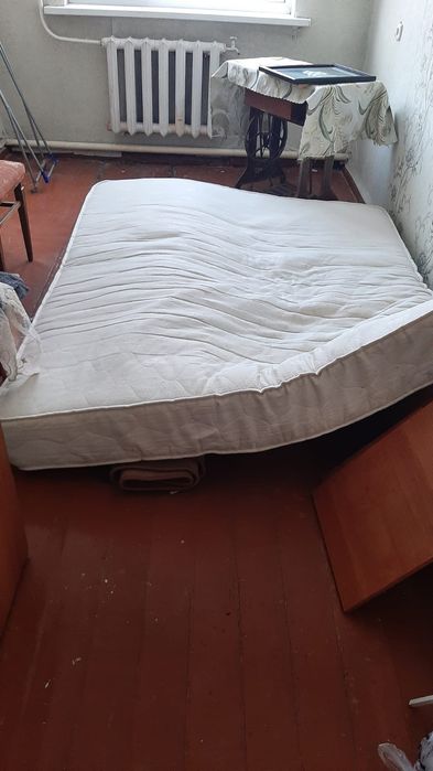 Матрас ортопедический. Даром. Погрузка и вывоз своими силами..