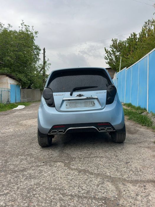 Спарк срочно сотилади