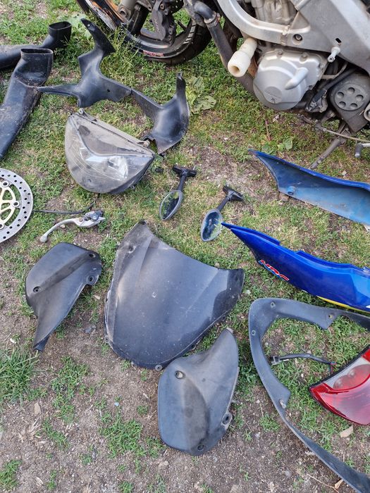 Vand Piese Honda CBR 600 F4    2000