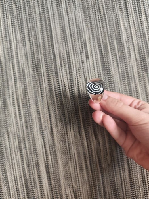 Пръстен със картинка