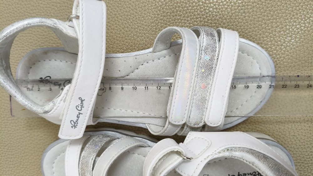 Босоножки кожанные.Kari.