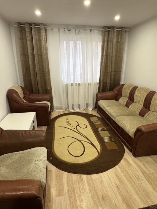 Vand apartament 2 camere, Et. 1 - Zona cenrala