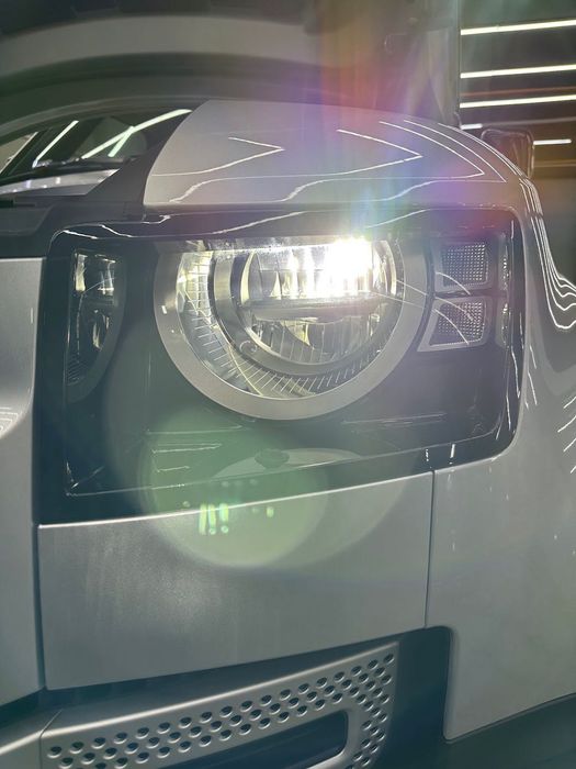 Ленд ровер ДЕФЕНДР .