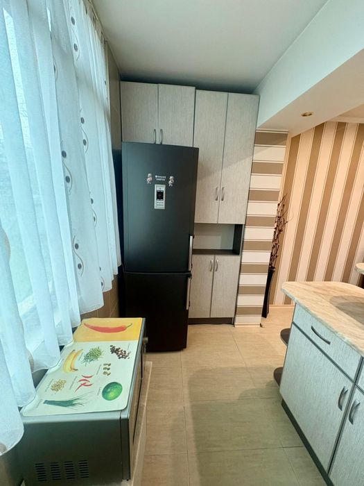 Дава се под наем Тристаен апартамент в Търговище, Запад 2 - 75 кв.м за 278.97 € - Снимка #2