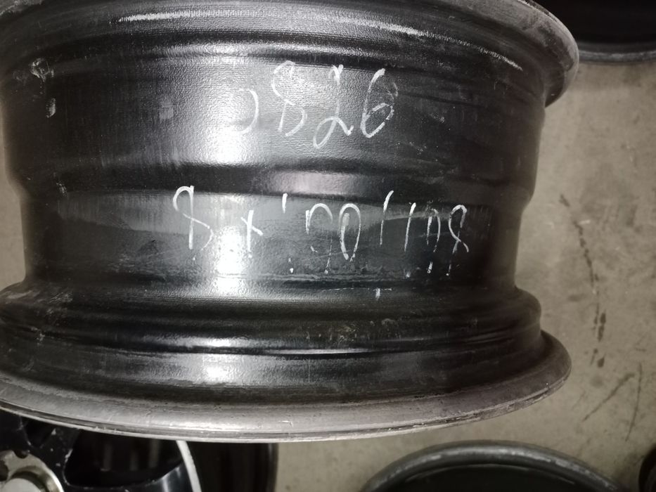 Продам диски на 15.уневерсальные.