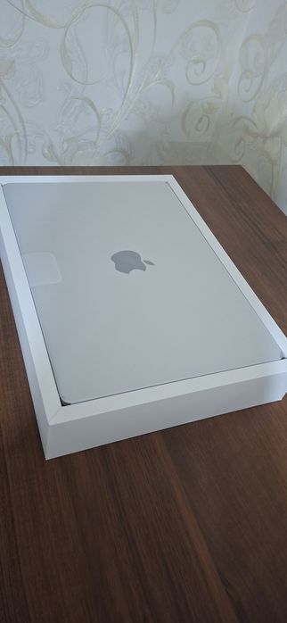 Macbook pro m5 14inch, 32/1tb silver
