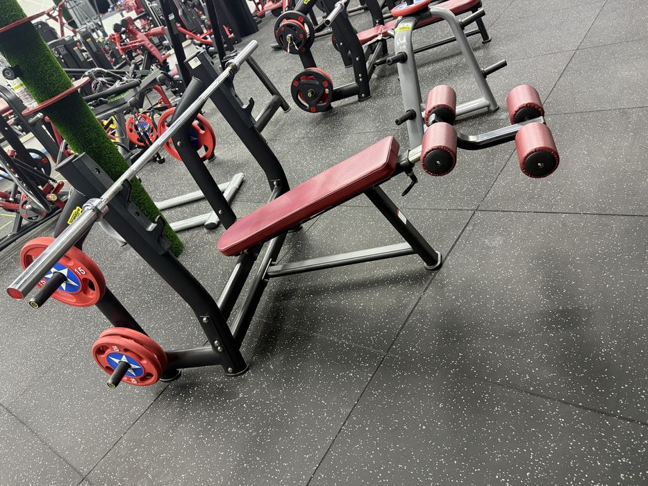 Продается три вида жим лёжа и один стойка для блинов