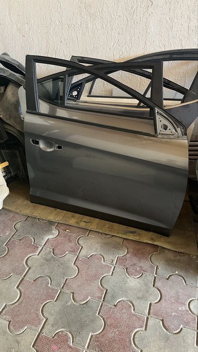 Даерь двери  Hyundai Elantra AD