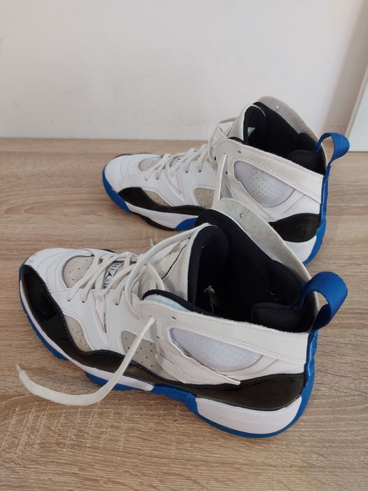 Jordan marime 46
