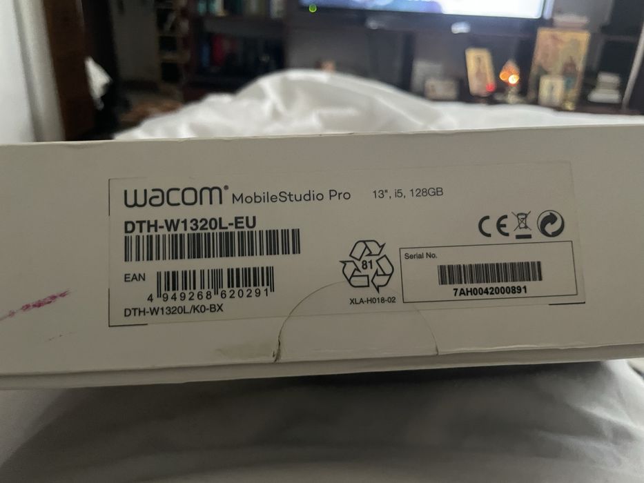 Wacom MobileStudio Pro 13” – i5, 128GB – Model DTH-W1320L-EU