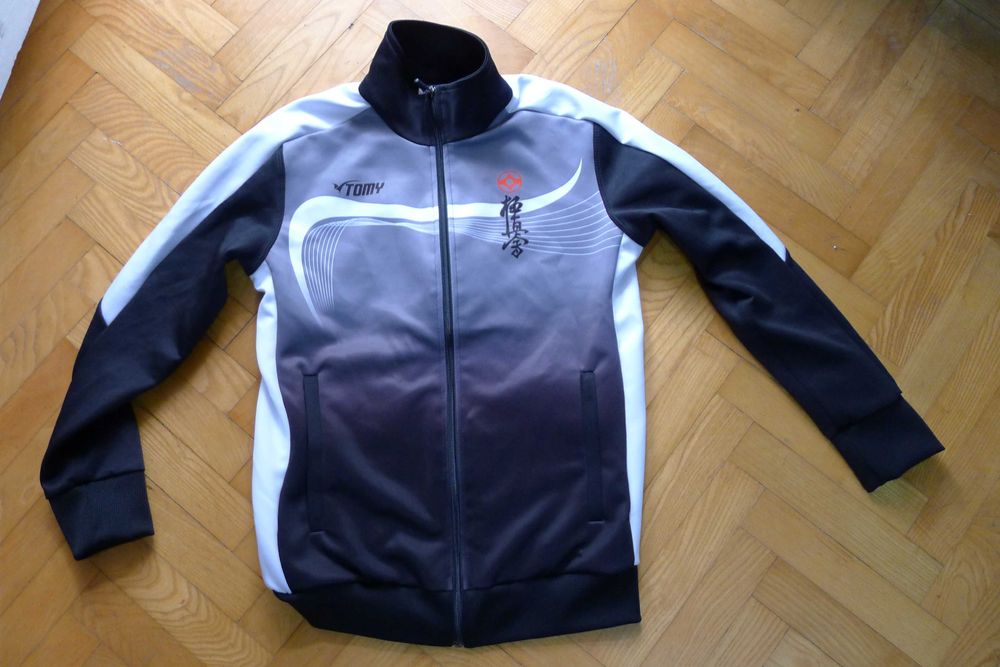 Анцунг марка ТОМИ -Брандиран с логото на Киокошин карате-СК Ичи геки