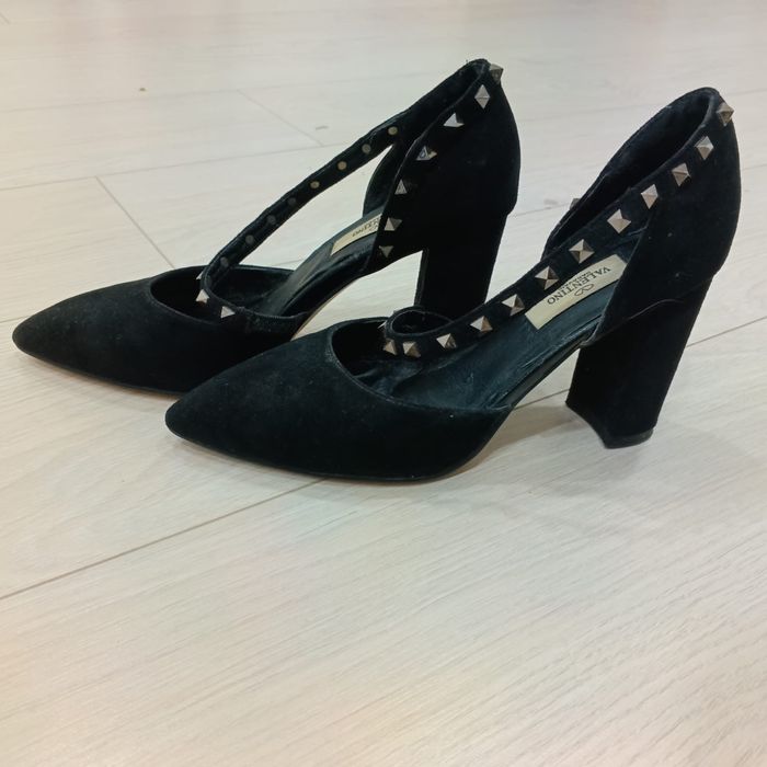 Продам туфли - кажжые по 6000