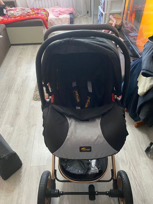 Коляска новая детская