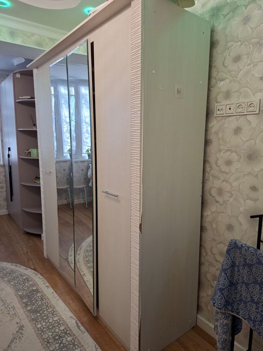 Продаётся шифоньер