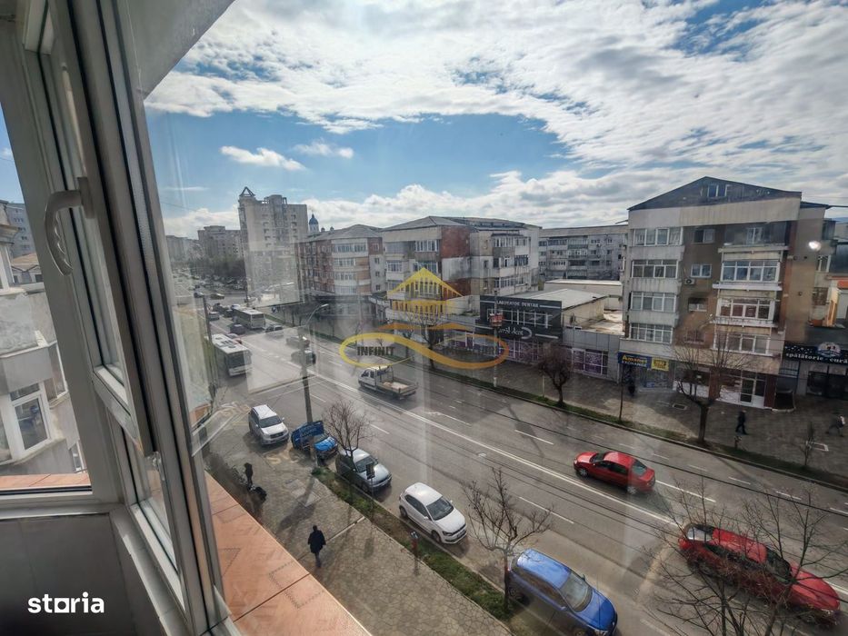 Vand apartament 3 camere decomandate – zonă Ștefan cel Mare