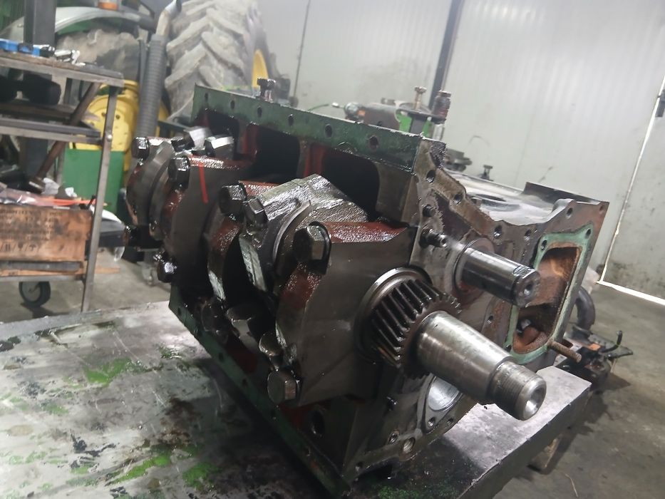 Reparati tractoare