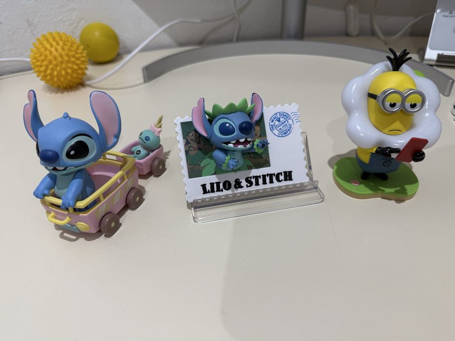 Игрушки из miniso и киндеры