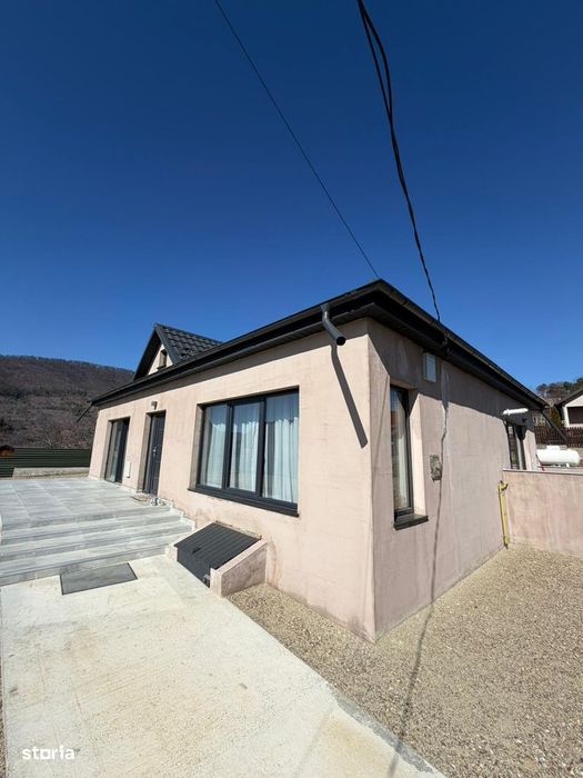 Casă pe regim de înălțime - parter