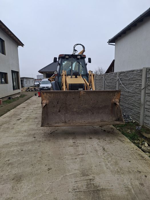 Vînd buldo escavator case 590  sle adus recent iitalia